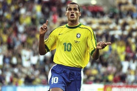 前锋更宛如 前锋更宛如