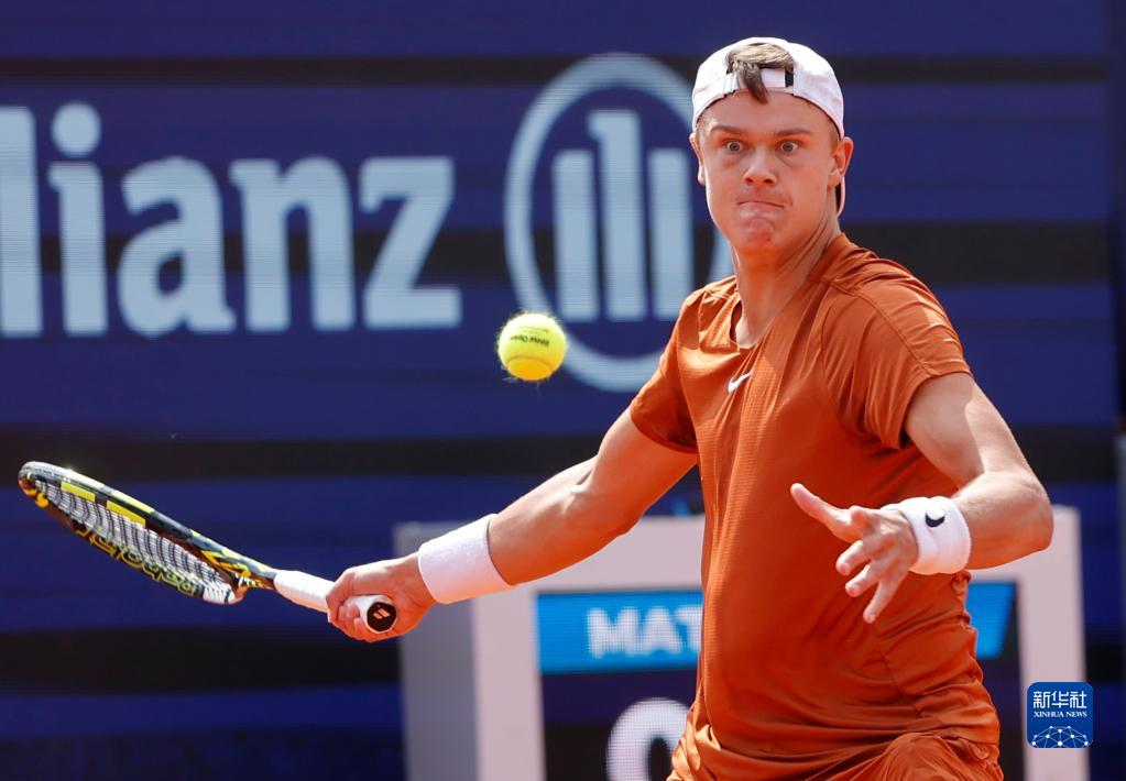 赛的第一比 赛的第一比